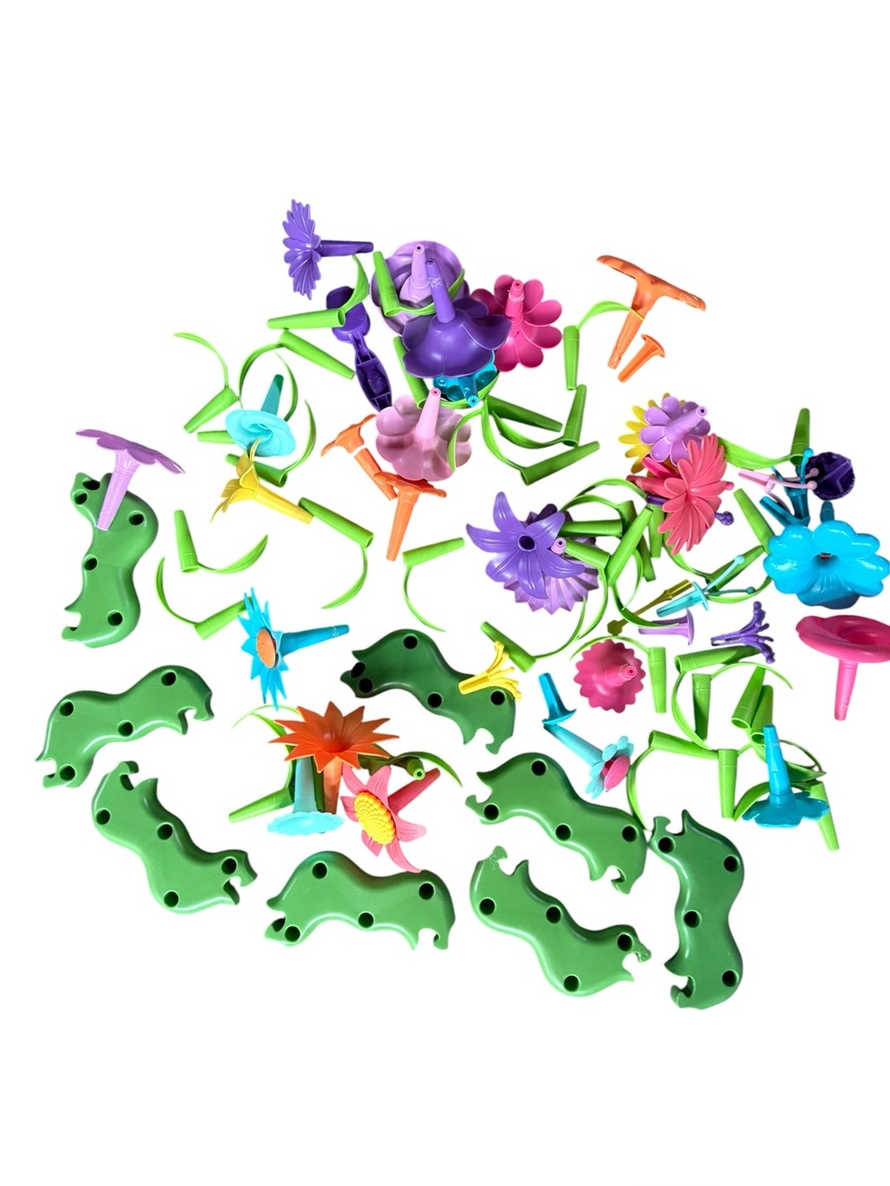 Build a garden plastic flower garden pieces